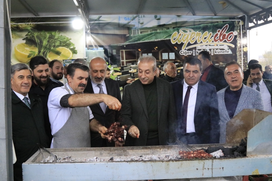 Mehdi Eker Gurme fuarında 