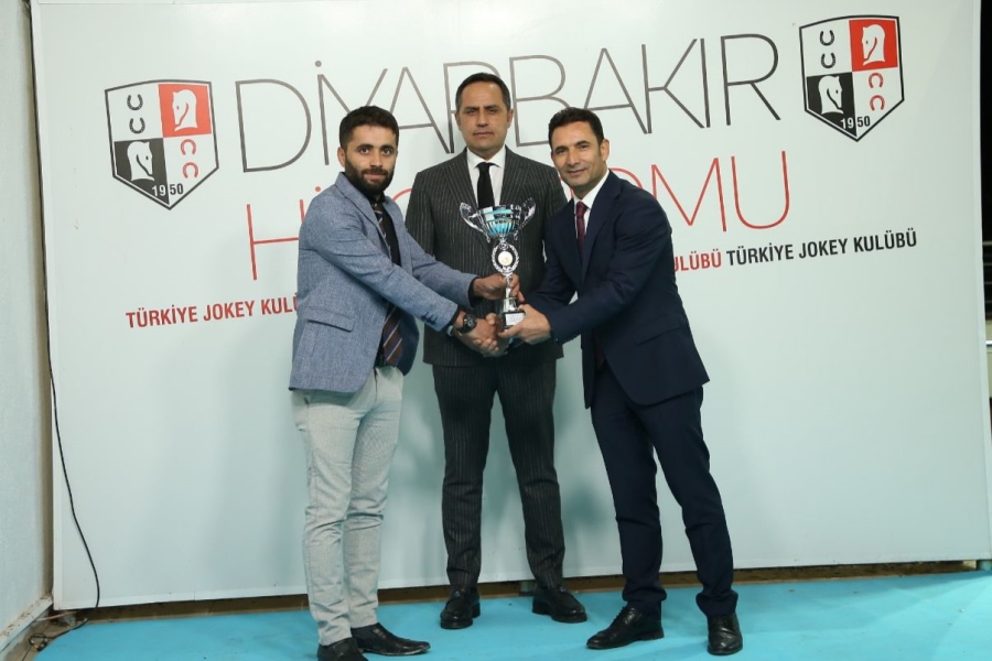 GSYD KOŞUSU NEFES KESTİ,YARIŞI ÜST ÜSTE İKİNCİ KEZ GÜKTEKİNOĞLU KAZANDI