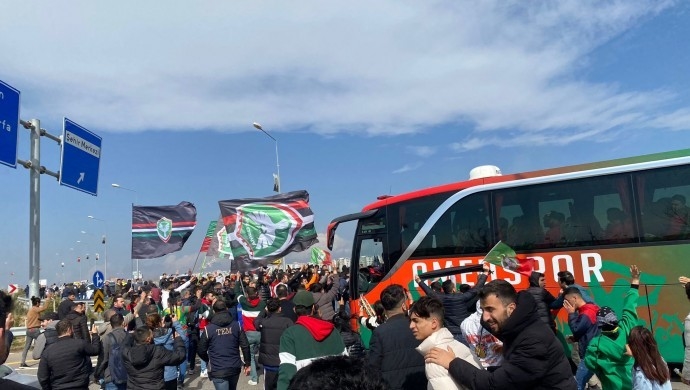 VİDEO - Amedspor kafilesine kitlesel karşılama