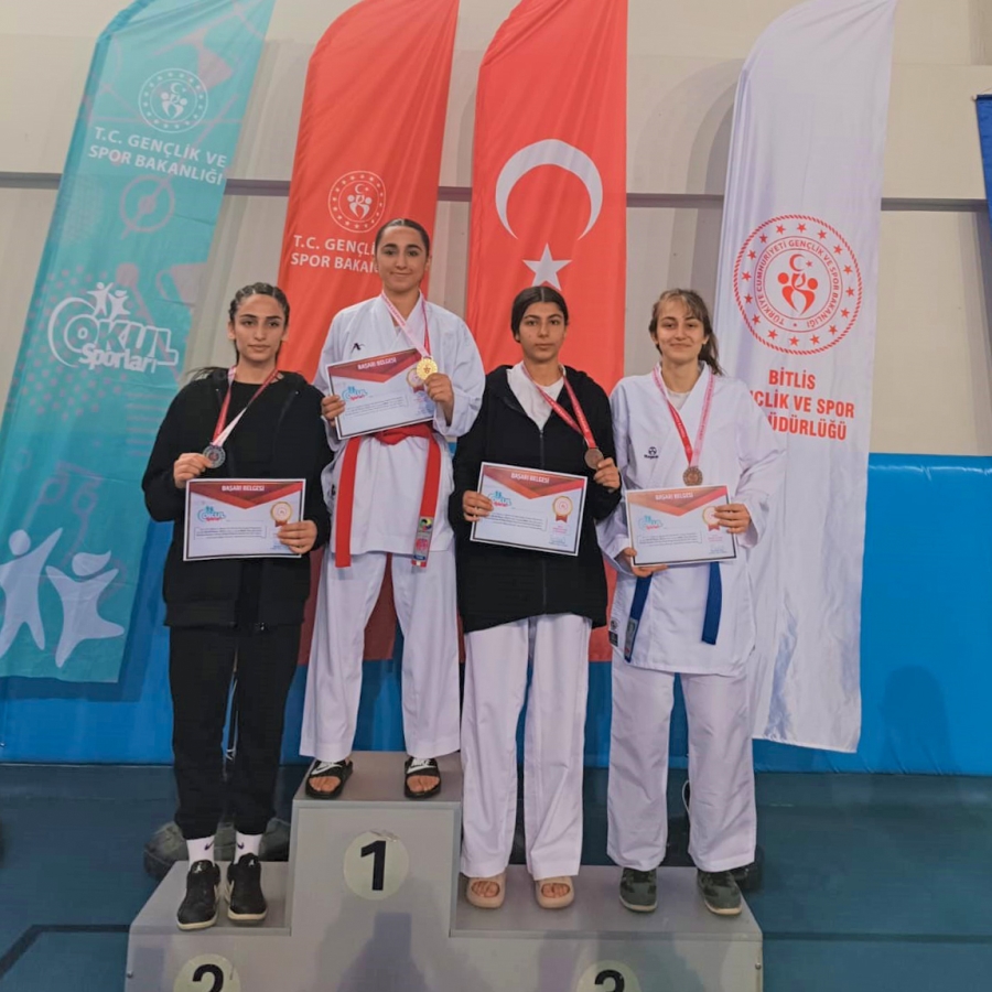 Diyarbakırlı sporcu altın madalya ile döndü 