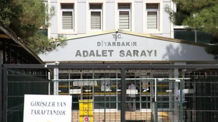 Dem Partili meclis üyesi gözaltına alındı 