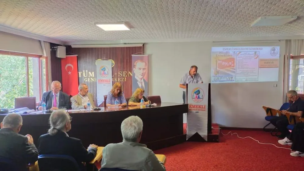 Emekli Meclisleri Sendikası genel kurula gitti 