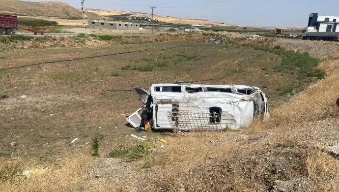 Diyarbakır  Batman yolunda kaza fecci kaza.. Çok sayıda yaralı var !