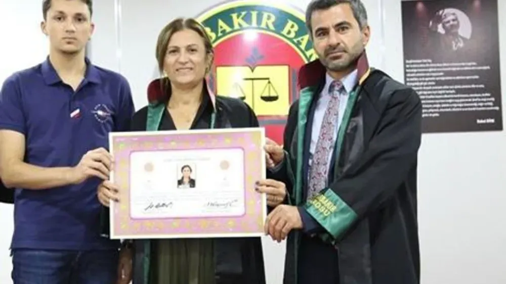 Tahir Elçi’nin eşi Türkan Elçi, Diyarbakır Barosu’ndaki kaydını sildirdi