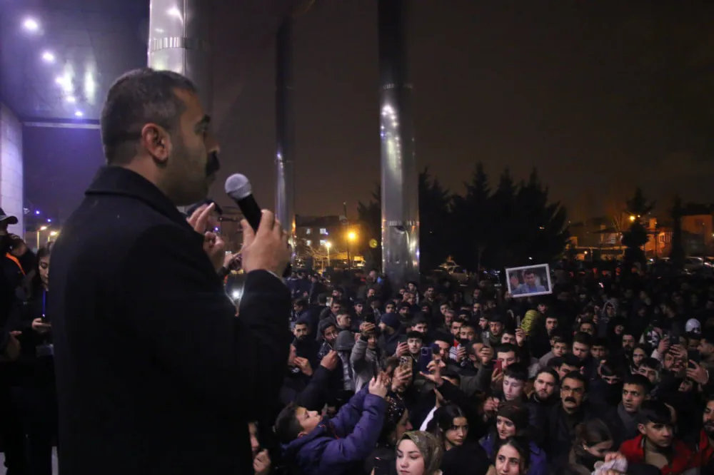 Doğan Hatun : Van Halkı İradesine Sahip Çıkıyor 