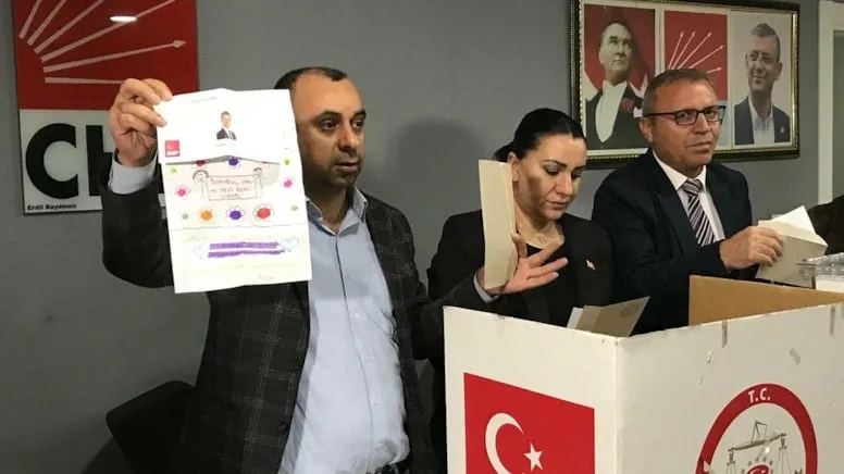 Diyarbakır’da CHP Ön Seçimine Yoğun Katılım: 28 Bin Kişi Sandık Başına Gitti