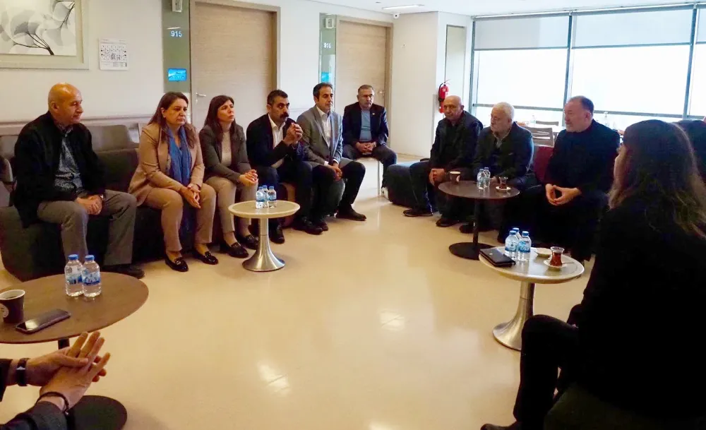 Diyarbakır Eş Başkanlardan Sırrı Süreyya Önder’e Hastane Ziyareti