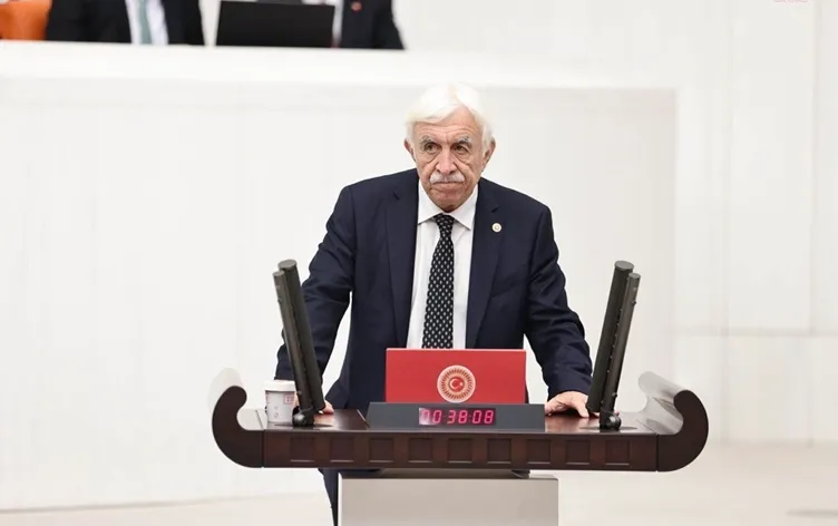 Cengiz Çandar’dan çağrı: “Demirtaş ve Mızraklı dışarıda olmalı”