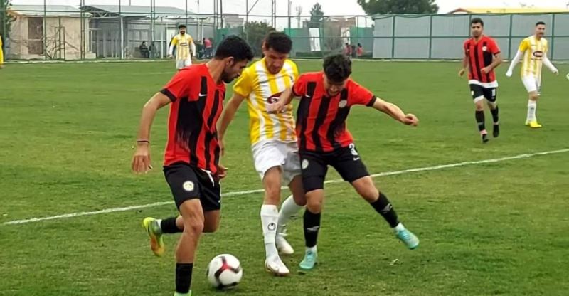 Bağlar Belediyespor futbolda geleceğin yıldızlarını arıyor