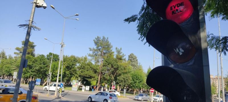 Trafik sinyalizasyon sistemlerine “Aşı Ol” önerisi