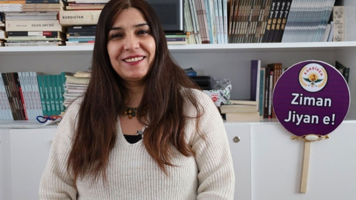 KHK İhracı Sonrası Hayatını Kürtçeye Adadı: 50 Kitap Çeviren Leyla Çakır'ın Dönüşüm Hikayesi