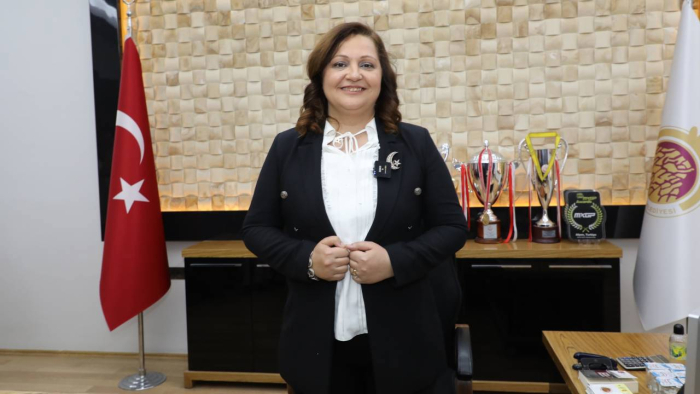 Burcu Köksal’ın AKP’ye katılacağı iddiası siyaset gündemini karıştırdı