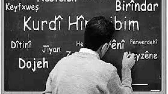 KÜRTÇEM BENİM SES BAYRAĞIM, "15 Mayıs Kürt Dil Bayramı"Mesut AKÇA yazdı.